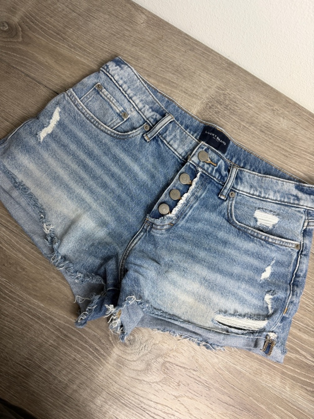 Lucky Brand BOY Mid Rise Shorts Size 8/29